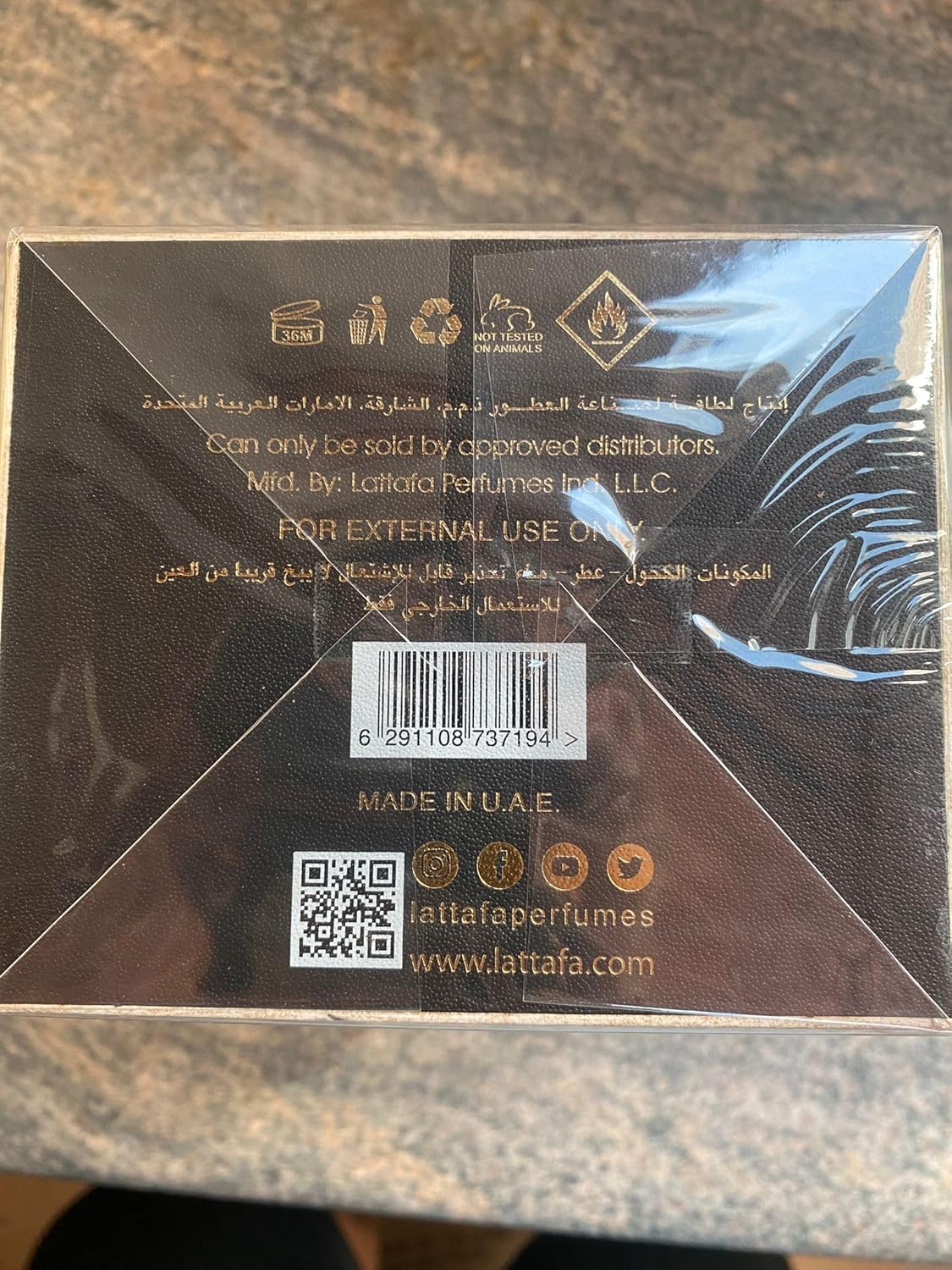 Khamrah Original Eau de Parfum 100 ml Unisex with Pleasant and Long Lasting Aromas Including a 5ml Refillable Spray Bottle - Long Lasting Fragrance (Khamrah)