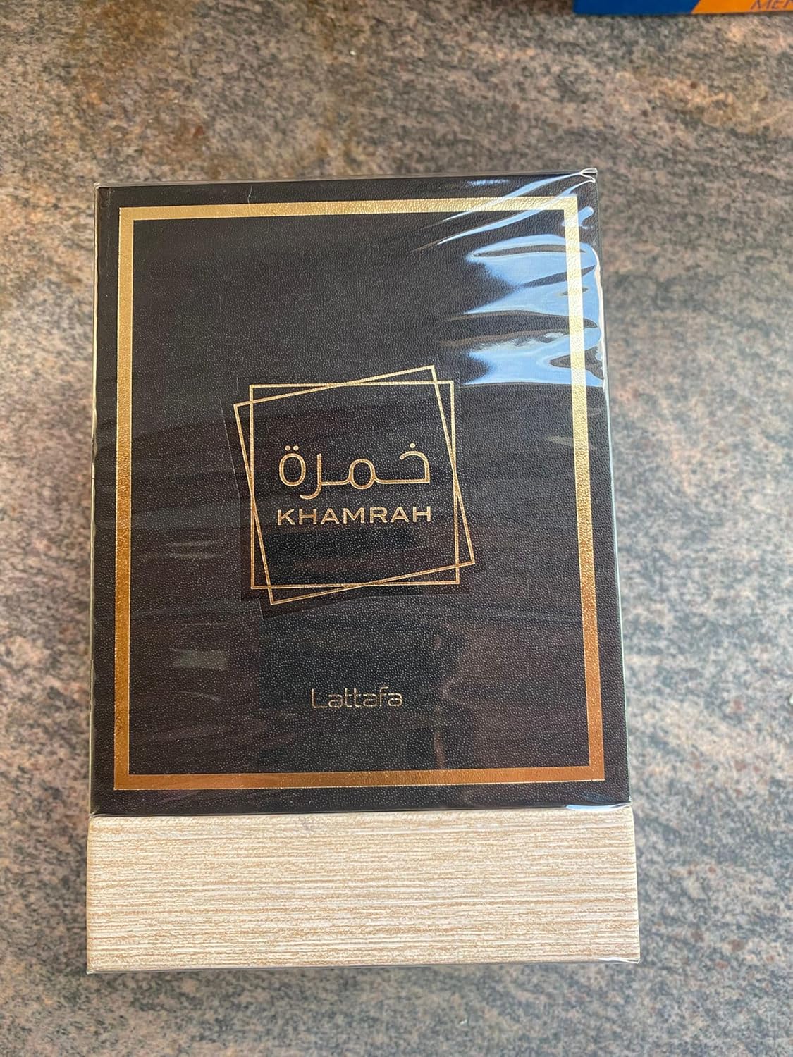 Khamrah Original Eau de Parfum 100 ml Unisex with Pleasant and Long Lasting Aromas Including a 5ml Refillable Spray Bottle - Long Lasting Fragrance (Khamrah)