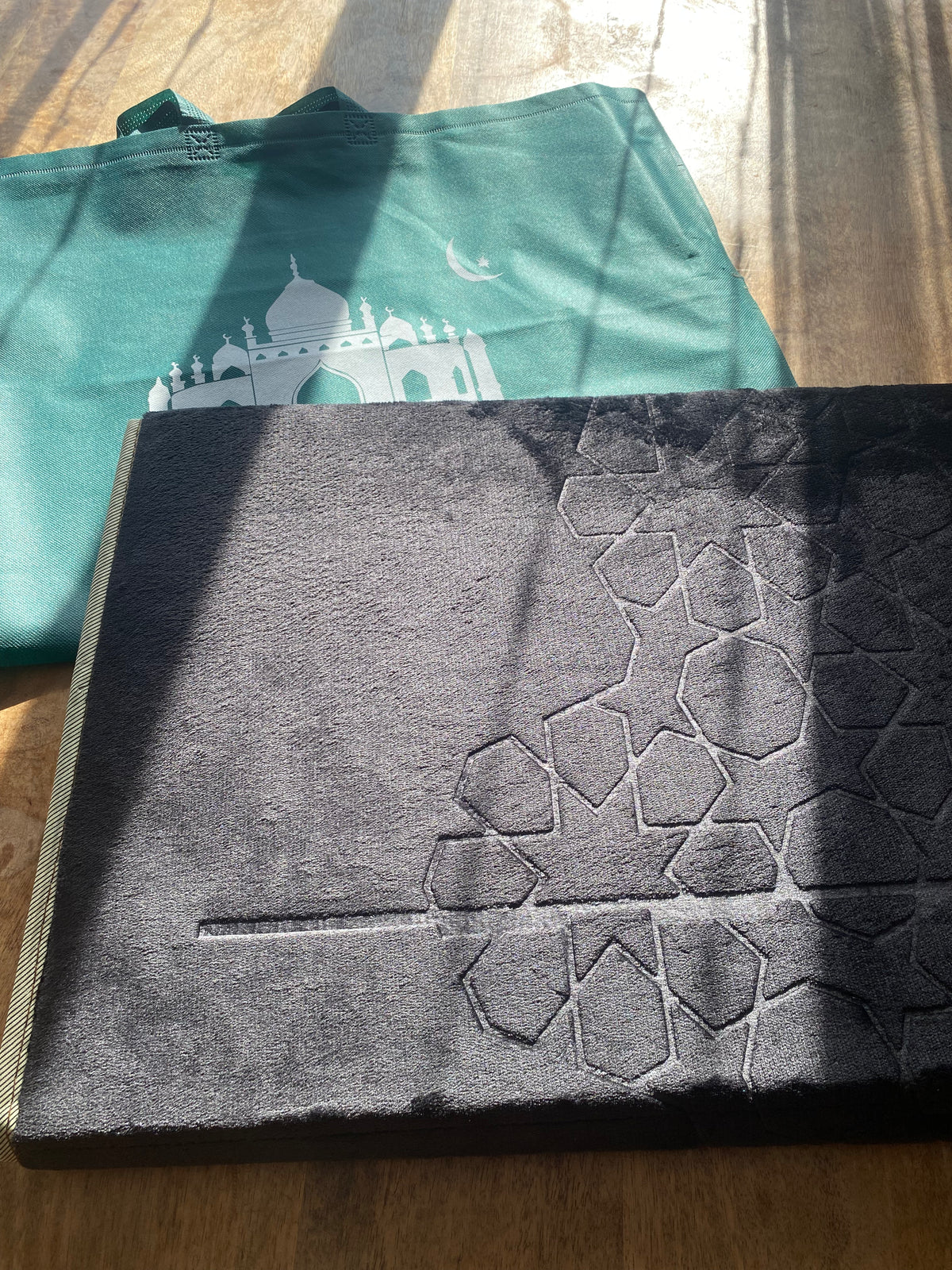 TAPIS DE PRIERE AVEC DOSSIER