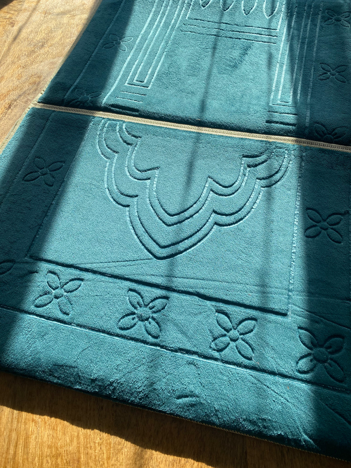 TAPIS DE PRIERE AVEC DOSSIER